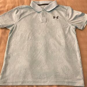 Under Armour Heatgear NWOT Boys Short Sleeve Polo Shirt. Size Youth Medium.